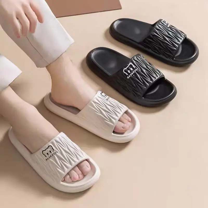 Sandal rumah musim panas yang selesa